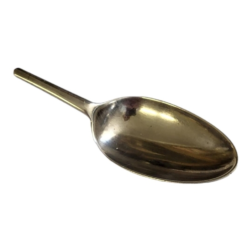 97 - A RARE 17TH/18TH CENTURY ENGLISH TREFID HALLMARKED SILVER MEDICINE SPOON
Single drop bowl, fully mar... 