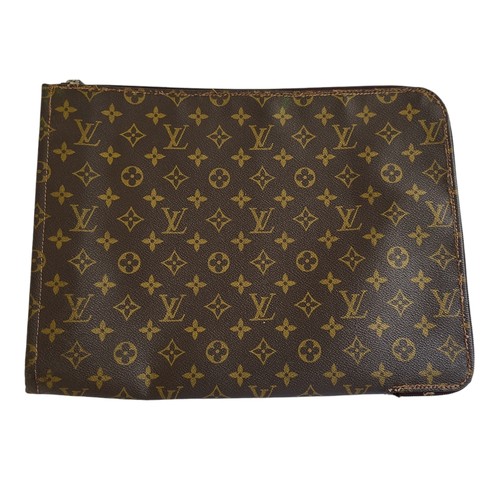 239 - LOUIS VUITTON, PARIS, A MID 20TH CENTURY GENTLEMAN’S DOCUMENTS AND PAPERWORK 
Carry briefcase folder... 