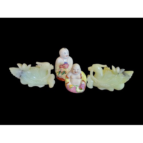 339 - A PAIR OF 20TH CENTURY CHINESE CARVED JADE MODELS OF DUCKS
Light green glazes, an early 20th Century... 