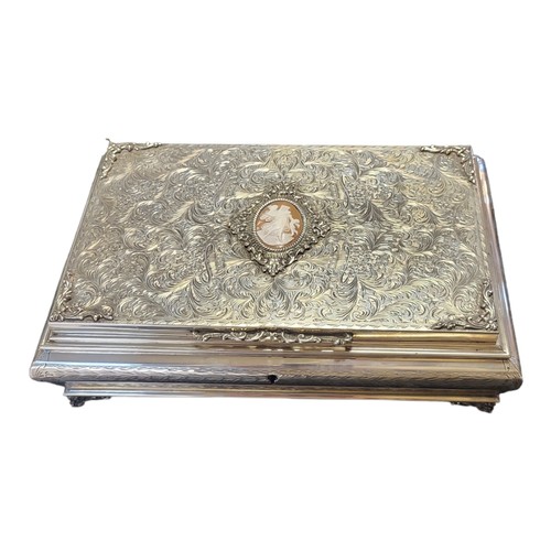 30A - AN EARLY 20TH CENTURY CONTINENTAL STERLING .800 SILVER (POSSIBLY AUSTRO-HUNGARIAN) JEWELLERY BOX AND... 