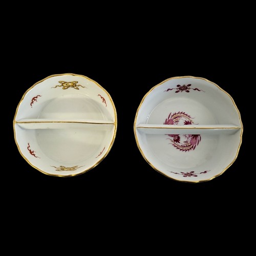 47 - MEISSEN, A PAIR OF 19TH CENTURY MING DRAGON AND COURT DRAGON PATTERN NOVELTY NUT DISHES, CIRCA 1924 ... 