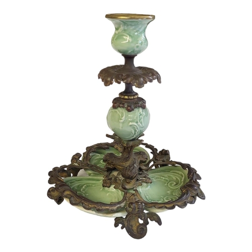 130 - AN ANTIQUE CHINESE EXPORT QING DYNASTY GUANGXU PERIOD, 1875 - 1908
In transitional Wucai manner, cel... 