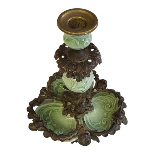 130 - AN ANTIQUE CHINESE EXPORT QING DYNASTY GUANGXU PERIOD, 1875 - 1908
In transitional Wucai manner, cel... 