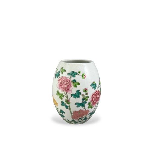111 - A CHINESE FAMILLE ROSE OVOID PORCELAIN VASE
Hand painted decoration of flowers, birds and bats.
(app... 
