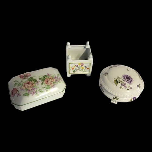 70 - BERNARDAUD LIMOGES,A VINTAGE FRENCH PORCELAIN RECTANGULAR TRINKET BOX AND COVER
Marked to inside lid... 