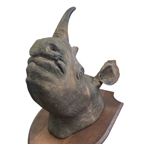 498 - ROWLAND WARD OF PICCADILLY, LONDON, A VICTORIAN TAXIDERMY BLACK RHINOCEROS HEAD (DICEROS BICORNIS).
... 