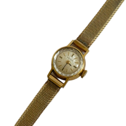 12 - ROTARY, A VINTAGE 18CT GOLD LADIES’ WRISTWATCH
Textured silver tone dial, on a gold plated strap.
(a... 