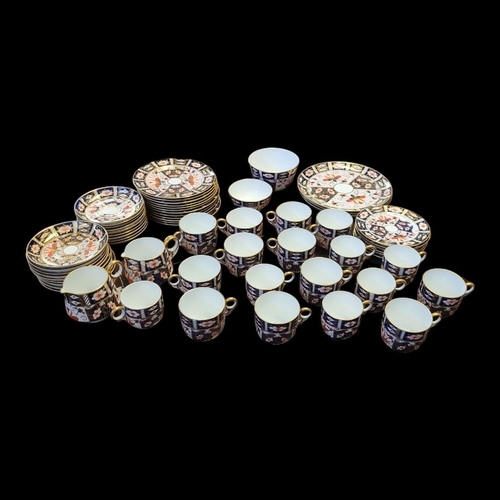 228 - ROYAL CROWN DERBY, AN EXTENSIVE EARLY 20TH CENTURY BONE CHINA TEA SERVICE FOR EIGHTEEN 
In Imari pat... 