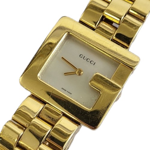 16 - GUCCI, AN 18CT GOLD AND MOTHER OF PEARL 'G' LADIES’ WRISTWATCH
The square form mother of pearl dial ... 