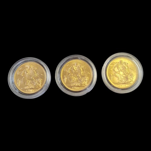 37 - A COLLECTION OF THREE KING GEORGE V 22CT GOLD FULL SOVEREIGN COINS
Consecutive years from 1911,1912 ... 