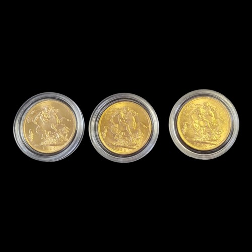 41 - A COLLECTION OF THREE KING GEORGE V 22ct GOLD FULL SOVEREIGN COINS
Consecutive years from 1923,1924 ... 