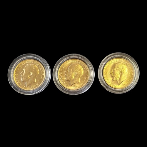 40 - A COLLECTION OF THREE AUSTRALIAN MINT P KING GEORGE V 22CT GOLD FULL SOVEREIGN COINS
Consecutive yea... 