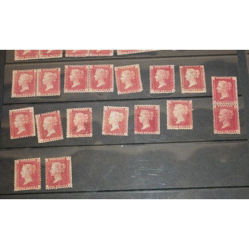 198 - QUEEN VICTORIA PENNY RED PLATES, TWO LARGE CARDS, 1858, MINT 180 STAMPS.