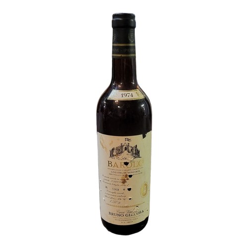 285 - BRUNO GIACOSA, BAROLO, A VINTAGE BOTTLE OF WINE, DATED 1974 
With white label no 5969, 750cl bottle.... 