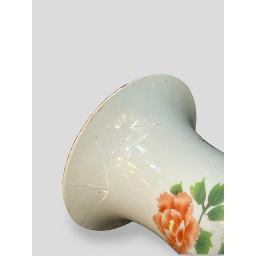 355 - A LARGE ANTIQUE CHINESE EXPORT PORCELAIN VASE 
Decorated with a rural landscape view with horses, po... 