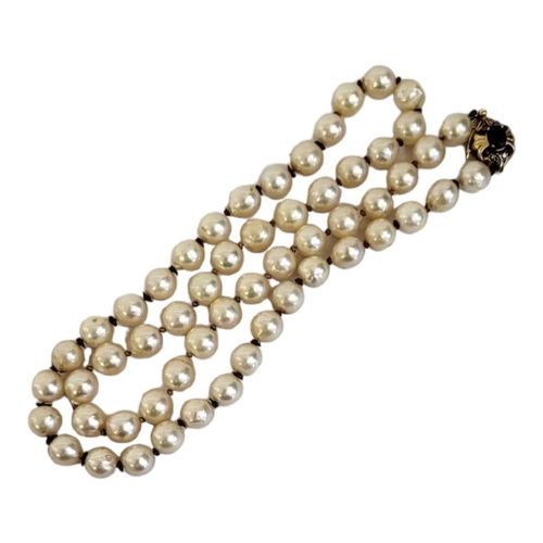 68A - AN 18CT GOLD, SAPPHIRE, DIAMOND AND PEARL NECKLACE
The oval cut sapphire flanked with diamonds with ... 