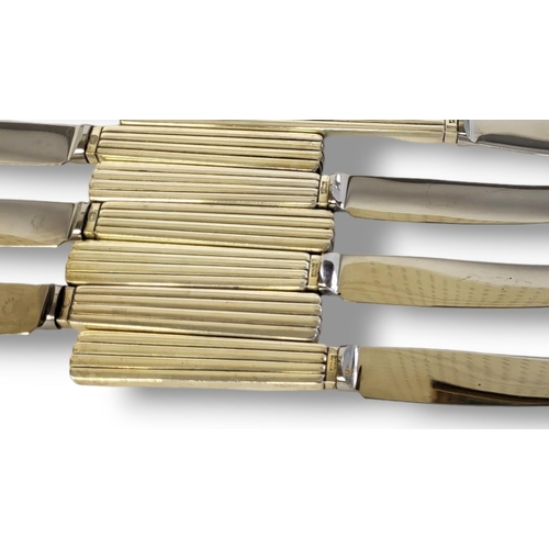 17 - GEORG JENSEN, A VINTAGE DANISH STERLING SILVER 'BERNADOTTE' LOOSE CANTEEN OF CUTLERY
Twelve place se... 