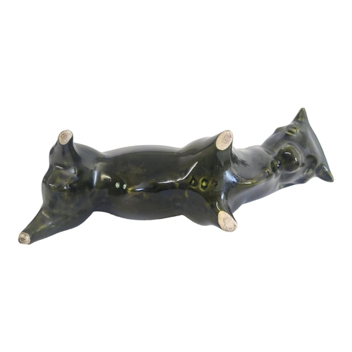 347 - COLIN MELBOURNE, 1928 - 2009, FOR TRENTHAM ARTWARE OF DEVON, CERAMIC MODEL OF A BULL/POSY FLOWER HOL... 