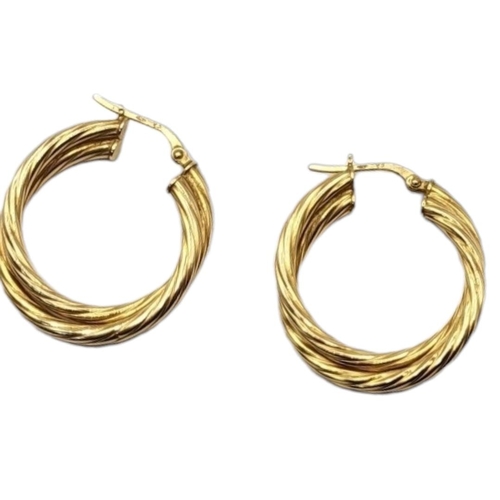 26 - A PAIR OF 9CT GOLD ROPE TWIST HOOP EARRINGS.
(approx 3cm)

Condition: good