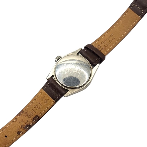 33 - SMITHS, EVEREST, A 1950’S YELLOW METAL CASED GENT’S SLIM WRISTWATCH
Having a gold tone dial, Arabic ... 