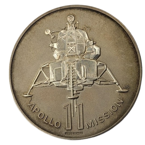 90 - MAN’S FIRST MOON LANDING, APOLLO II, A HALLMARKED SILVER COMMEMORATIVE MEDAL
20.7, 1969, AD, stamped... 