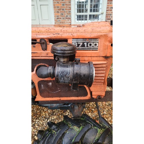 500 - A VINTAGE B7100 KUBOTA COMPACT TRACTOR
Diesel, with grass cutter trailer.

Condition: in working ord... 