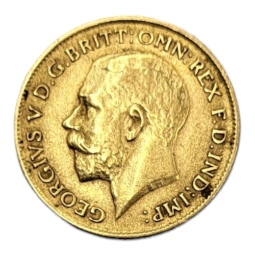 47A - AN EARLY 20TH CENTURY 22CT GOLD HALF SOVEREIGN COIN, DATED 1914 
With King George V portrait bust an... 