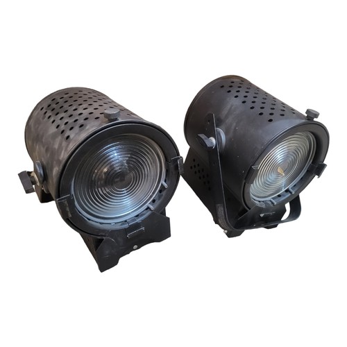 615 - A PAIR OF ALTMAN OF NEW YORK STAGE LIGHTS.
(30cm x 26cm x 35cm)

Condition: good throughout