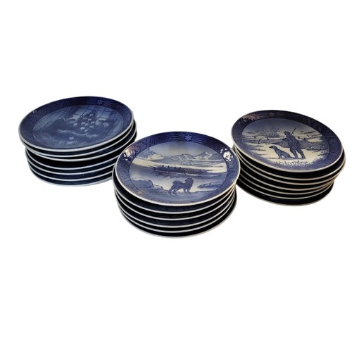 198A - ROYAL COPENHAGEN, A LARGE COLLECTION OF COMMEMORATIVE BLUE AND WHITE CHRISTMAS PLATES 
Including 196... 