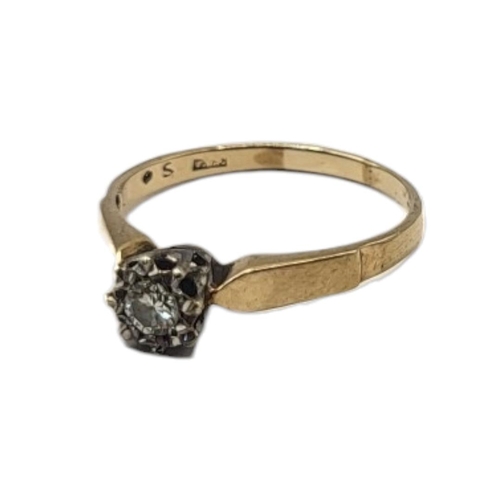 56 - AN EARLY 20TH CENTURY 9CT GOLD AND DIAMOND SOLITAIRE RING
Having a single round cut diamond in an il... 