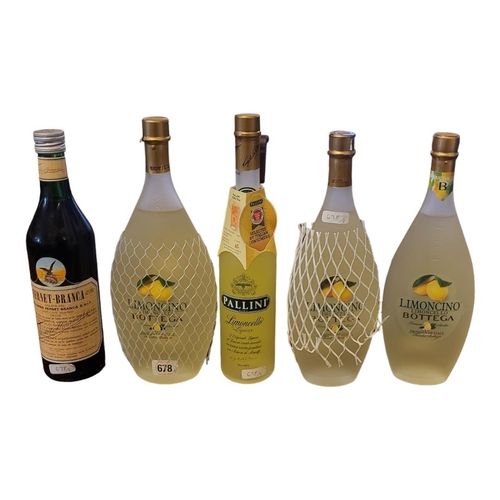 678 - A COLLECTION OF FIVE BOTTLES OF VINTAGE LIQUOR
Two 700cl bottles of Limoncino Bottega,Limoncello Pal... 