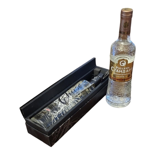 679 - CHASE, BOTTLE OF ENGLISH POTATO VODKA 
In a presentation box, together with a bottle of Russian Stan... 