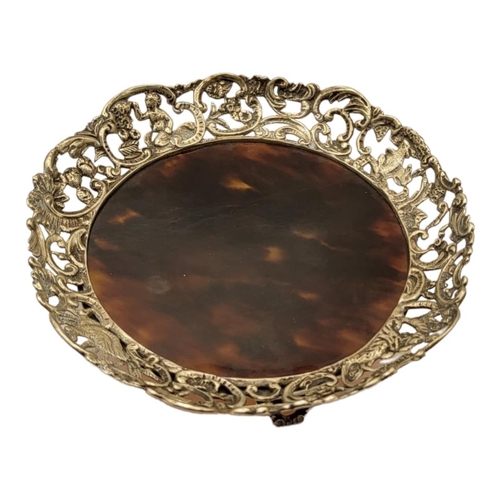 159 - WILLIAM COMYNS, A VICTORIAN SILVER AND TORTOISESHELL PIN TRAY
Having a pierced scrolled border with ... 