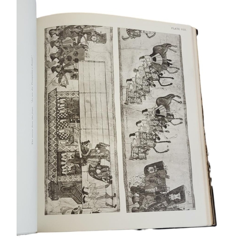 81 - A COLLECTION OF EARLY 20TH CENTURY' HERALDRY HARDBACK
BOOKS Comprising Armorial Families in two Volu... 