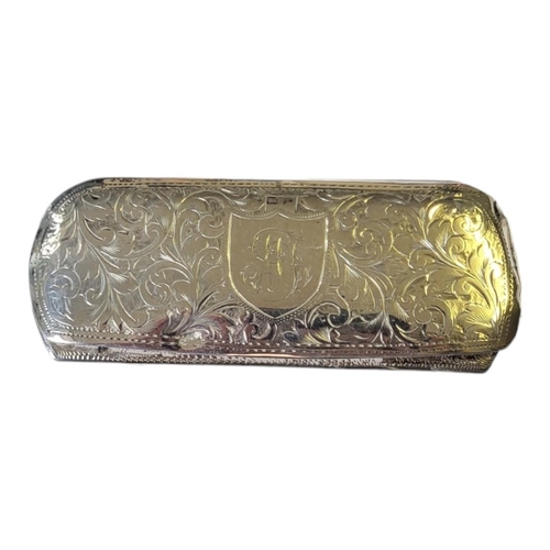 122 - A VICTORIAN SILVER SPECTACLE CASE
Having fine engraved decoration, hallmarked Birmingham, 1923, toge... 