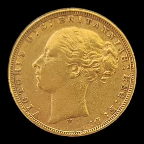 125 - A VICTORIAN 22CT GOLD FULL SOVEREIGN COIN, DATED 1876 
With young portrait bust and George and Drago... 