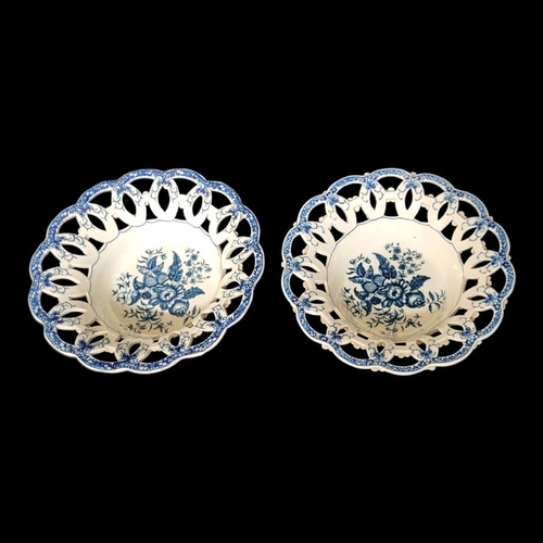 244 - A PAIR OF 18TH CENTURY FIRST PERIOD OF WORCESTER BLUE AND WHITE PIERCED CIRCULAR BASKETS, CIRCA 1770... 