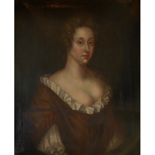 31 - CIRCLE OF MARY BEALE, 1633 - 1699, A PAIR OF OILS ON CANVAS 
Portraits, later gilt framed.
(74cm x 8... 