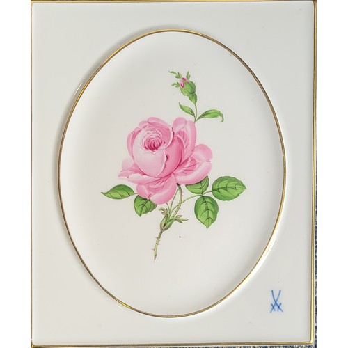 200A - MEISSEN, AN EARLY 20TH CENTURY HARD PASTE PORCELAIN WALL PLAQUE 
Centrally polychrome painted with a... 