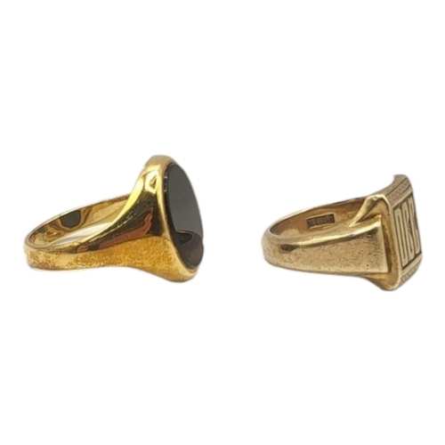 128 - A VINTAGE 9CT GOLD GENT’S SIGNET RING
Embossed initials ‘DCC’, together with a 9ct gold and onyx sig... 