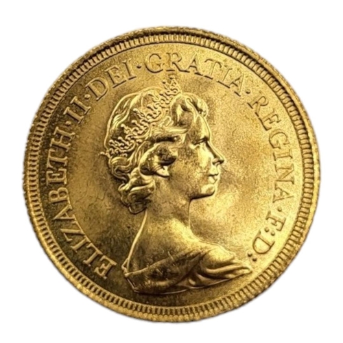 16A - A QUEEN ELIZABETH 22CT GOLD FULL SOVEREIGN COIN, DATED 1974 
With portrait bust and George and Drago... 