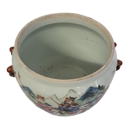 443 - AN 18TH/19TH CENTURY CHINESE WUCAI HARD PASTE PORCELAIN OVOID JAR AND COVER
Decorated with a battlef... 