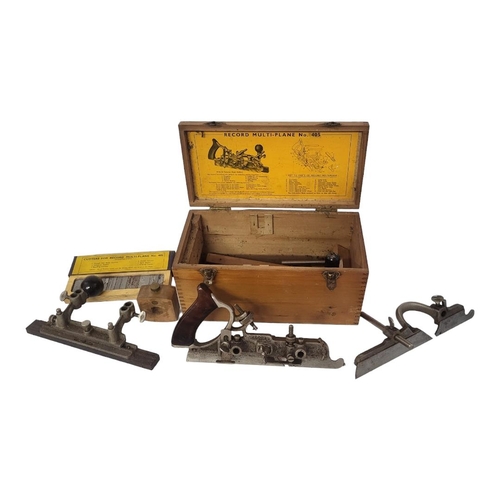 291 - A VINTAGE STEEL RECORD MULTI-PLANE No 405 TOOL
With cutters and in fitted, Record Tools wooden box.