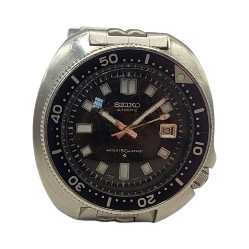 126A - SEIKO, A VINTAGE GENT’S STAINLESS STEEL AUTOMATIC WRISTWATCH
Black enamel bezel with luminous number... 