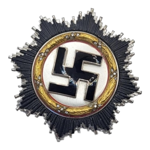 551 - A GERMAN WWII WAR ORDER OF THE GERMAN CROSS MEDAL (POSSIBLY VERY GOOD COPY)
Gold bezel with diamonds... 