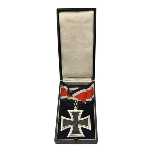 556 - A WWII GERMAN 800 SILVER IRON CROSS BREAST BADGE, MARKED 1813 AND 1939 (POSSIBLY VERY GOOD COPY)
Wit... 