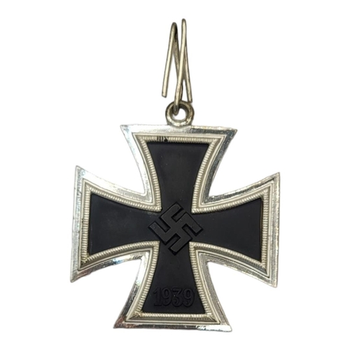 556 - A WWII GERMAN 800 SILVER IRON CROSS BREAST BADGE, MARKED 1813 AND 1939 (POSSIBLY VERY GOOD COPY)
Wit... 