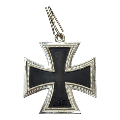 556 - A WWII GERMAN 800 SILVER IRON CROSS BREAST BADGE, MARKED 1813 AND 1939 (POSSIBLY VERY GOOD COPY)
Wit... 