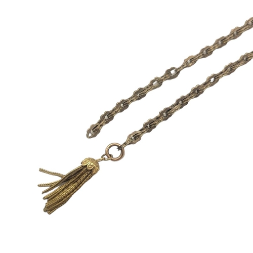 100 - A VICTORIAN YELLOW METAL ALBERTINA WATCH CHAIN
Scrolled pierced links and tassel drop.
(approx 40cm)