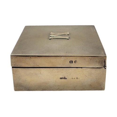 12A - ASPREY OF LONDON, AN ART DECO HALLMARKED SILVER MOUNTED LADIES' CIGARETTE BOX AND COVER, CIRCA 1939
... 